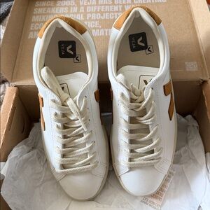 Veja Women's Cream and Brown Sneakers